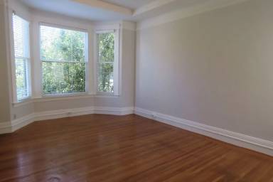 Main picture of 420 Lake St