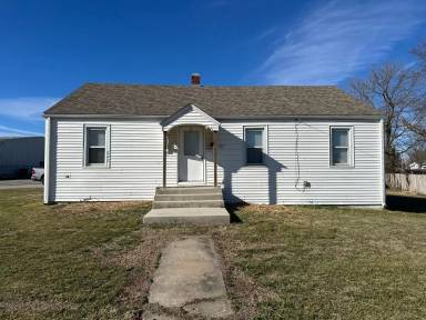 Main picture of 227 S Walnut St