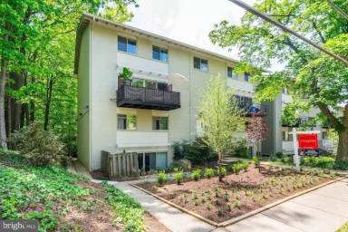 Main picture of 8614 Manchester Rd