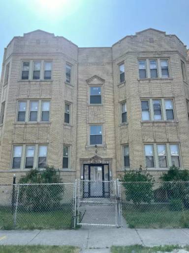 Main picture of 6904 S Wabash Ave