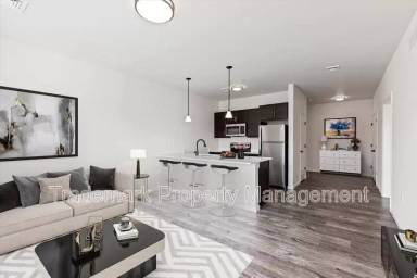 Main picture of 3408 Lincoln Hwy E