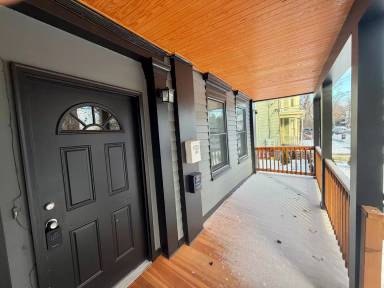 Main picture of 283 Grand St