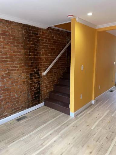 Main picture of 216 S Carey St