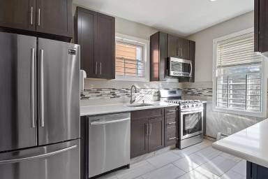 Main picture of 21 Howard Pl