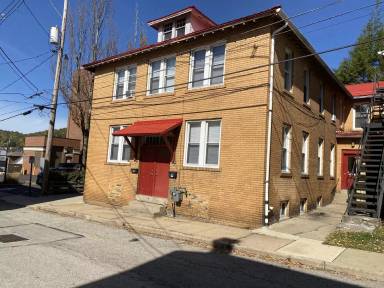 Main picture of 758 Locust St
