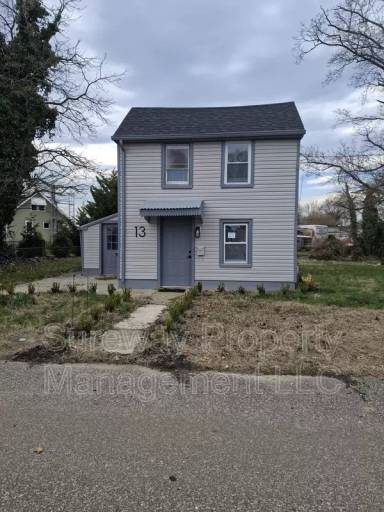Main picture of 13 Union Ln