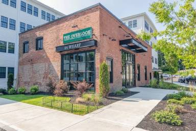 Main picture of 44 Wharf St