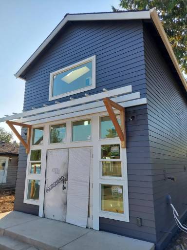 Main picture of 7241 SE Tolman St