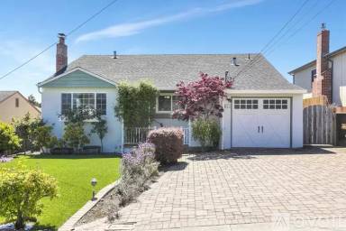 Main picture of 615 Lomita Ave