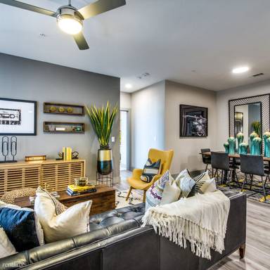 Main picture of 4405 E Riverside Dr