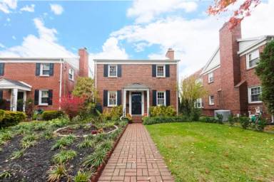 Main picture of 1129 Kalmia Rd NW
