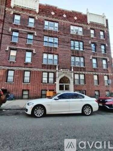 Main picture of 135 Wilkinson Ave