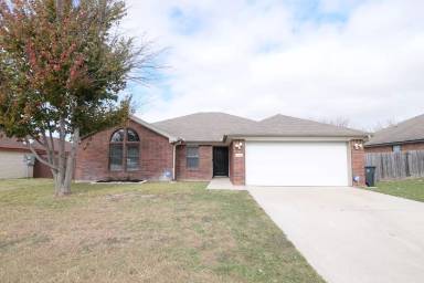 Main picture of 2805 Bigleaf Dr