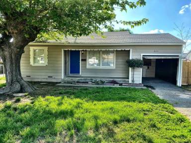 Main picture of 805 S Clark St