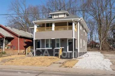 Main picture of 646 W 30th St