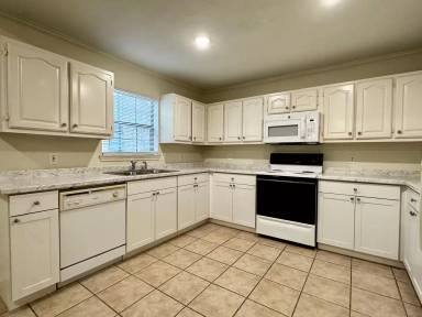 Main picture of 1808 S 12th St