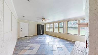 Main picture of 1703 England Rd