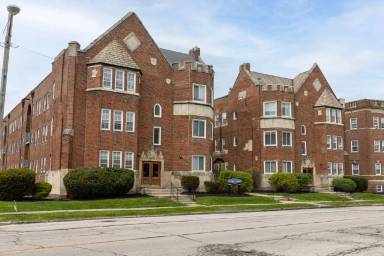 Main picture of 2572 Kemper Rd