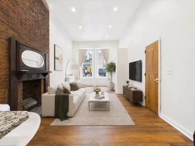 Main picture of 111 S 21st St