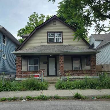 Main picture of 945 N Oxford St