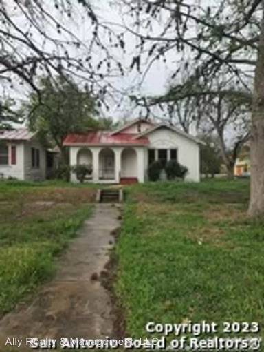 Main picture of 1402 E Highland Blvd