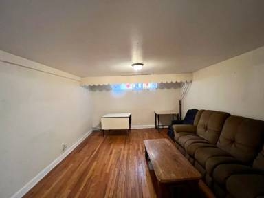 Main picture of 59 Schiller St