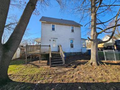 Main picture of 217 W Lawrence St