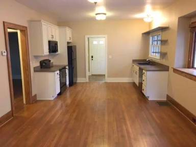 Main picture of 358 Richard Ter SE