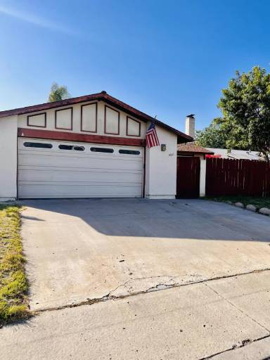 Main picture of 1464 Larwood Rd