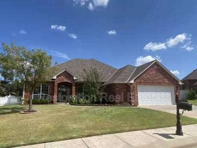 Main picture of 16700 Brewster Ln
