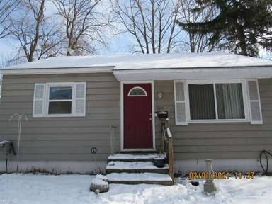 Main picture of 324 Phelps Ave