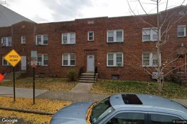 Main picture of 1015 16th St NE