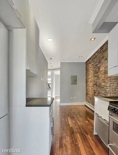 Main picture of 124 Ridge St