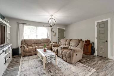 Main picture of 720 Millbrook Cir SE