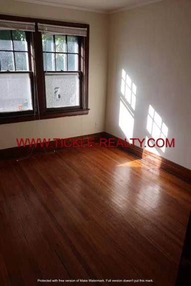 Main picture of 314 Park Ave