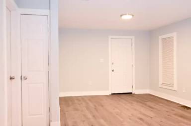 Main picture of 107 John St