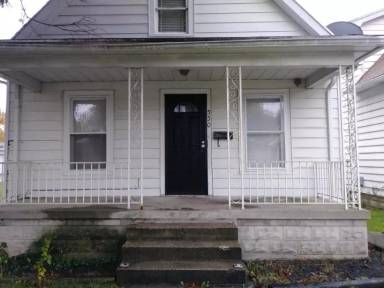Main picture of 544 Bronson Ave