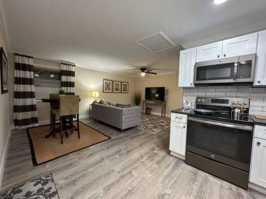Main picture of Houston House Apartments
