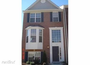 Main picture of 3741 Singleton Ter