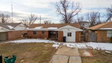 Main picture of 3016 SW 68th St