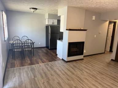 Main picture of 2415 E 50th St