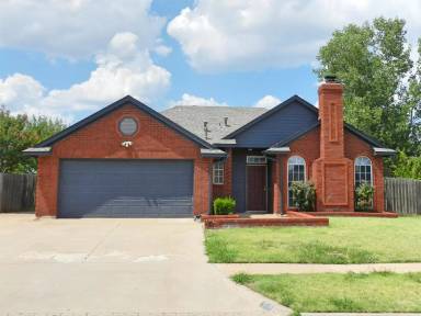 Main picture of 3923 SW Wolf St