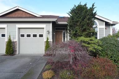 Main picture of 812 E Washington Pl
