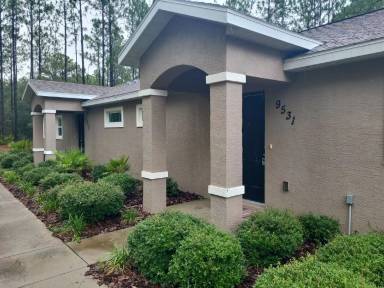 Main picture of 9505 N Travis Dr