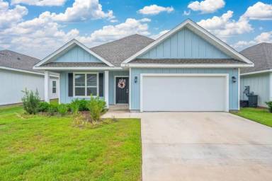 Main picture of 214 Lyla Ln