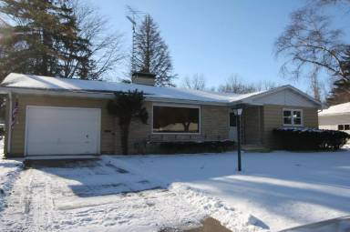 Main picture of 142 E Marquette St