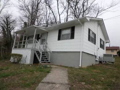 Main picture of 102 Utah Ave