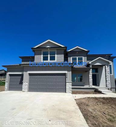 Main picture of 908 Twisted Oak Rd