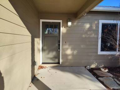 Main picture of 2215 NE Indigo Ln