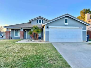 Main picture of 3060 Christina St